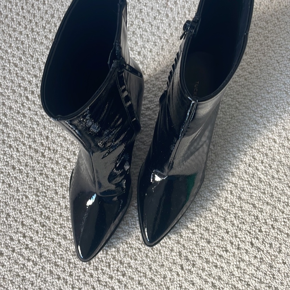 NWT Tuckernuck Black Leather Wedge Boots Size 7 - Picture 2 of 11